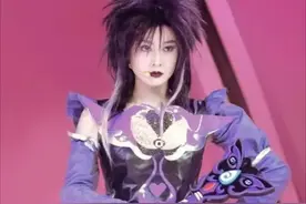 黑魔仙小月今天结婚了！小10岁老公神似罗晋，直言后悔遇到晚了图片