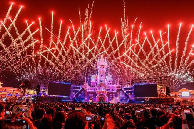 双焰盛典，群星璀璨！青岛方特“烟花新年夜”即将启幕