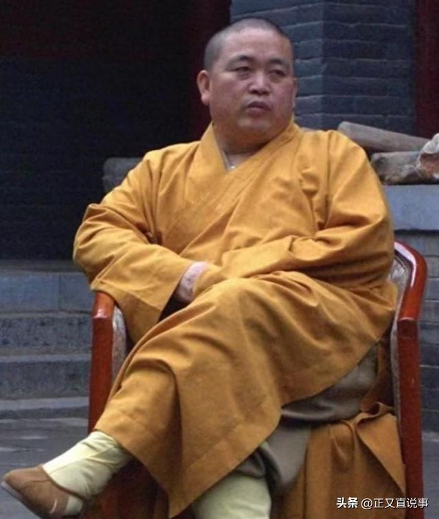 记者爆料释永信：在郑州买两套房，养2个女大 ，给10万陪聊半小时