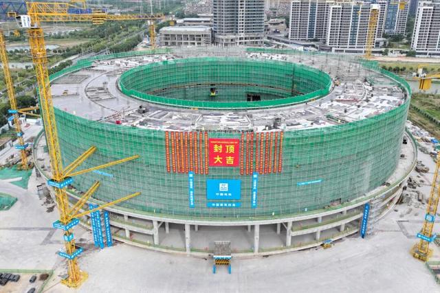 研发中心主体封顶，卫星化学：未来五年拟投100亿科研经费！