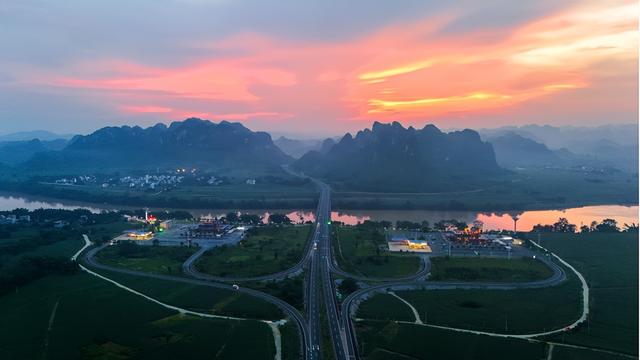 桂在交旅｜崇左：以路为轴“串景成线” 边关山水入画来