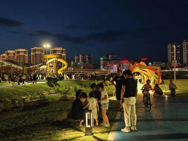 月满青泥河，灯候远方客——成县双节夜游全攻略