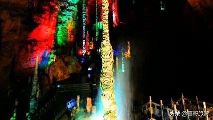 探秘地下奇观：张家界黄龙洞奇幻之旅