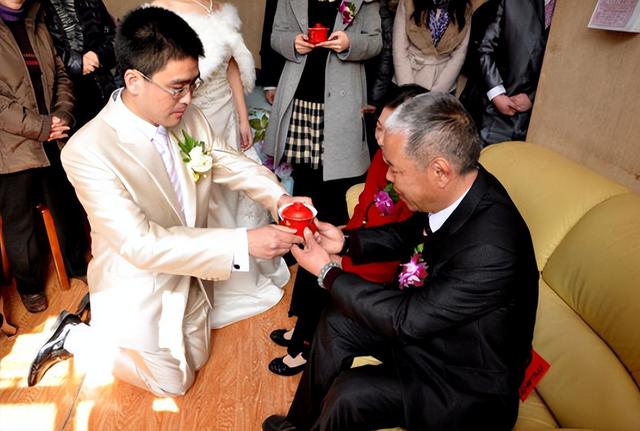 发现没？凡是结婚不主动要彩礼的女方家庭，一般都属于这4种情况