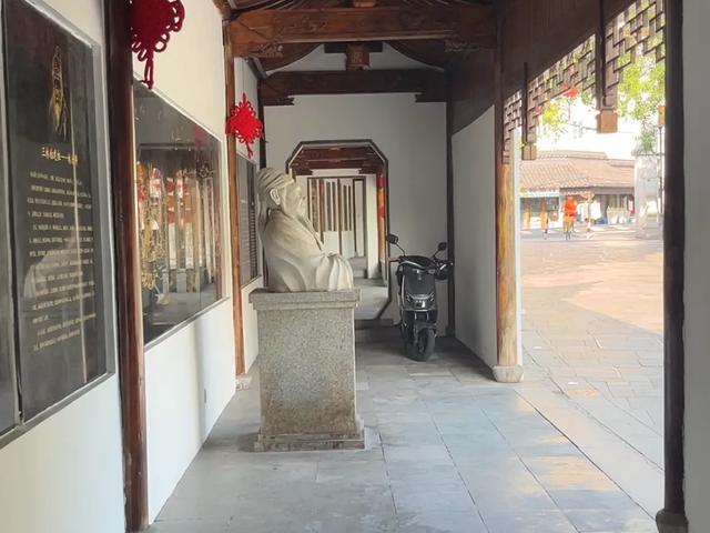 上海令人遗憾的千年古镇，毗邻市中心却没啥人气！