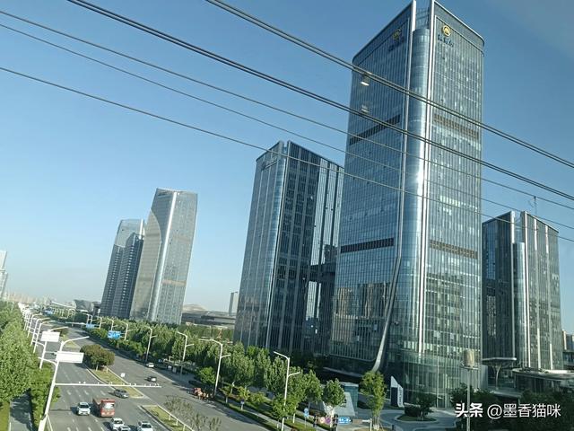浐灞港务区半日游,顺路逛到临潼,然后坐火车回西安