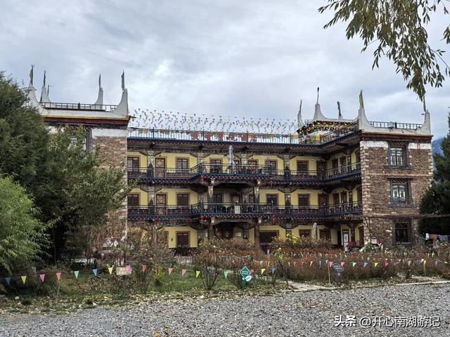 喀什经317到成都，色达县-都江堰，甲居藏寨、理小路、桃坪羌寨