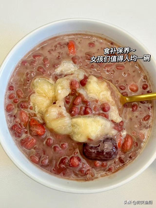 “老得慢”的女人，都爱吃这老三样，建议一周吃2次，比护肤品好