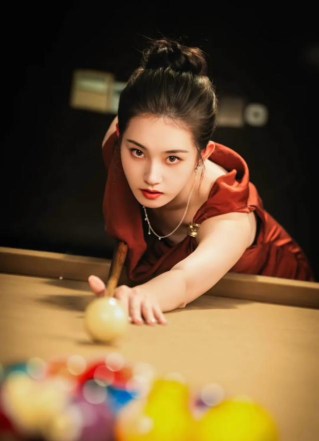 短剧真女神出现了，比岳雨婷长得甜，比郭宇欣还漂亮，网友：认识