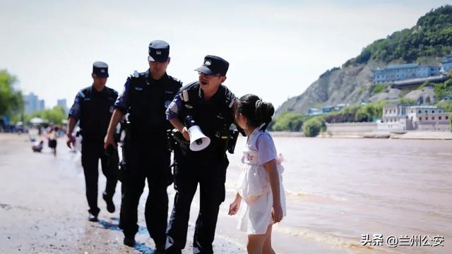 中山桥警务站:守护黄河风情线的“平安灯塔”