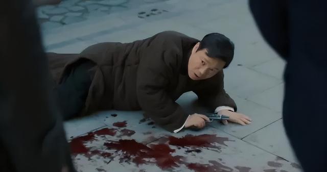 给过去10年最好的谍战剧排个名：《沉默的荣耀》第6，《风筝》第2