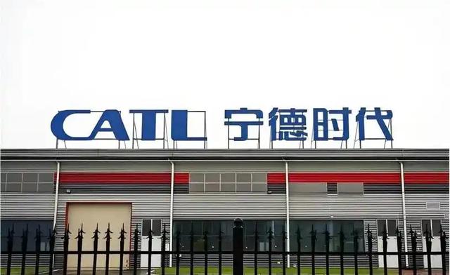 日本话音刚落	，又一国介入台海，专机已经离华，要逼中国做3件事