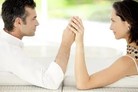 立秋后性福生活如何继续？揭秘治疗ED的神奇方法！图片