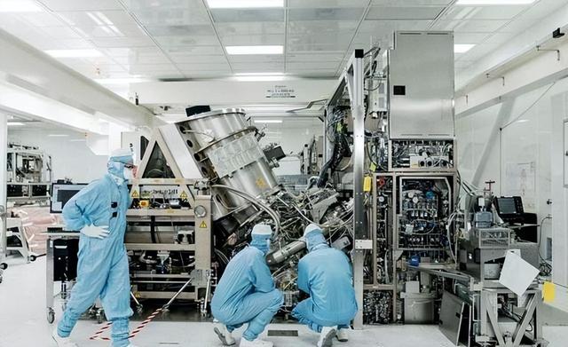 EUV光刻机的死对头出现了！才实现了5nm量产，又将冲刺2nm芯片