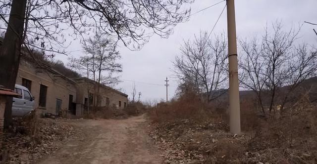 陕西著名的三线厂，鸟语花香无人居住，昔日辉煌谁还记得