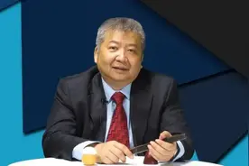 张捷教授怒怼卢麒元和温铁军：他们隐藏很深，九假一真！图片