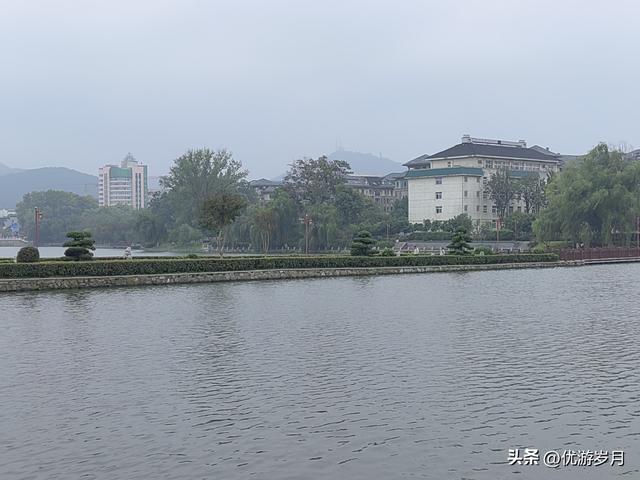 襄阳古城汉江风景很美