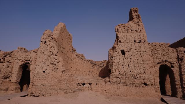 40度的吐鲁番，火焰山竟然是国内葡萄盛产区，500多个品种