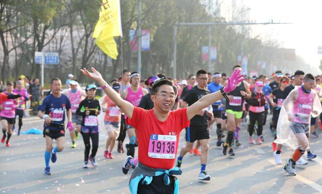 半马“破2”：甩开三分之二跑者，普通人也能实现的跑步飞跃！