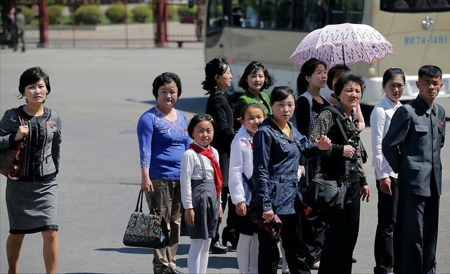 被称戏台上的国家！旅游受限、榜样塑造，朝鲜的表演竟源自苏联