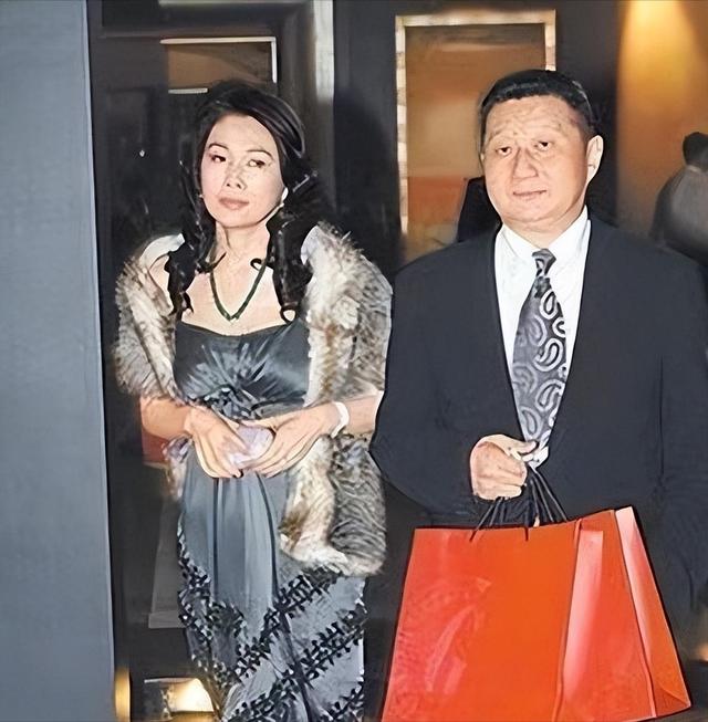 包养情人无数	，娶初中同学女儿为妻，玩老婆闺蜜，孙道存有多放荡