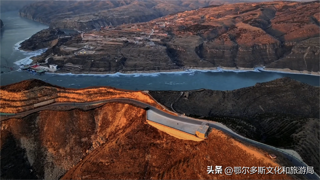 在准格尔的静默冬日，与峡谷共愈山河~