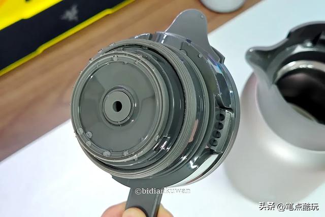 双层纯钛，健康饮水：小米新出的钛保温壶1.2L真香！