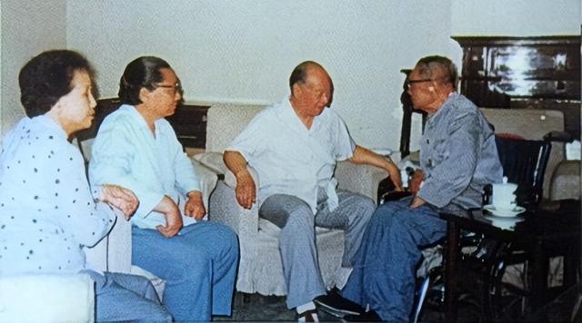 1958年，开国上将要辞职、谁劝都没用，毛主席大怒：把聂荣臻找来