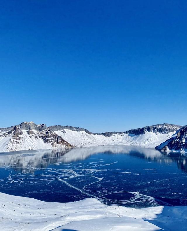 长白山机场冬航季上线！解锁“航班+玩雪+火锅+火炕”一站式冰雪狂欢