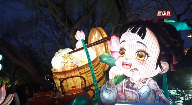 跟着新华社镜头，沉浸式打卡天下第一泉迎春花灯会！