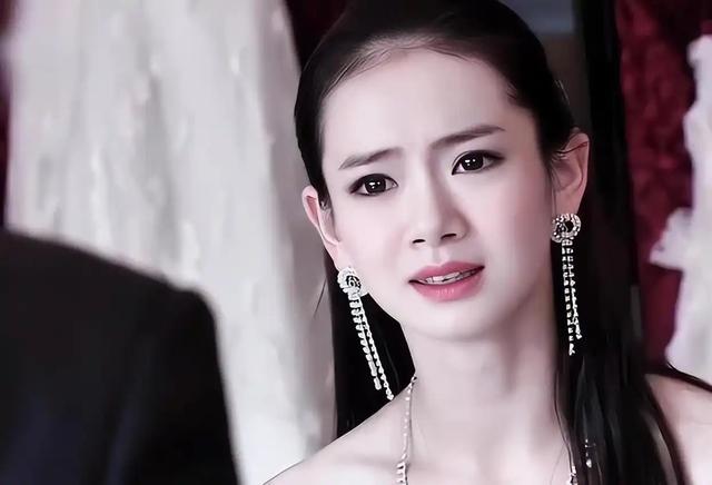 陪玩陪睡只是冰山一角，代孕、陪客旅行	、男星爆潜规则，个个荒唐