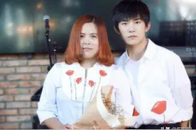大儿子是百亿影帝，小儿子破世界纪录，易烊千玺的妈妈真厉害图片