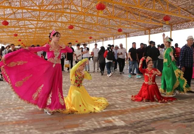 水天一色 博斯腾湖