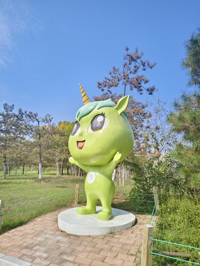 徒步穿越西流湖，赏秋正当时