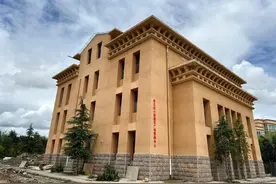 云南香格里拉市一栋1131㎡的独栋别墅第三次拍卖，才384万还流拍图片