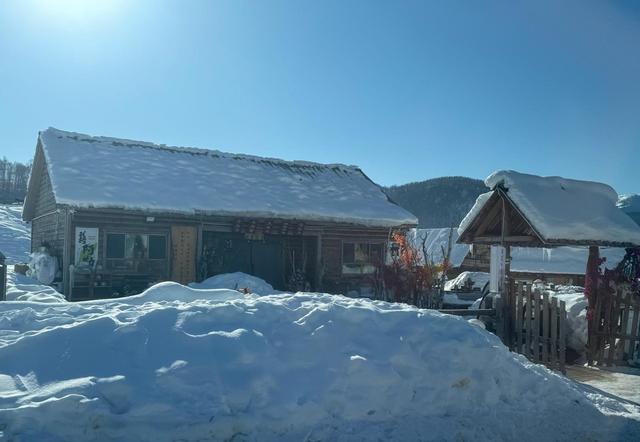 禾木村下雪了，零下15度美景如仙境，周五暴雪来临前抓紧去看看