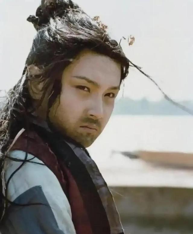 颠覆认知！清朝皇帝竟是汉服铁粉，《红楼梦》的秘密瞒不住了