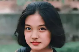 消失两年多后，再看赵薇如今的处境，47岁的她后悔了吗？图片