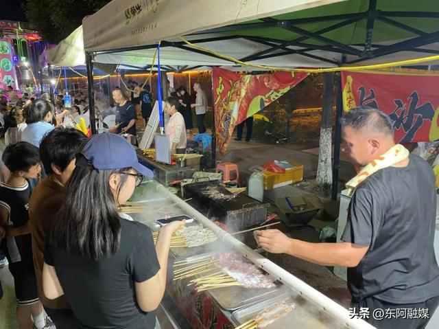 美食、歌舞、烟花秀，还有绚丽夜景，大美鱼山啤酒节火爆开幕！