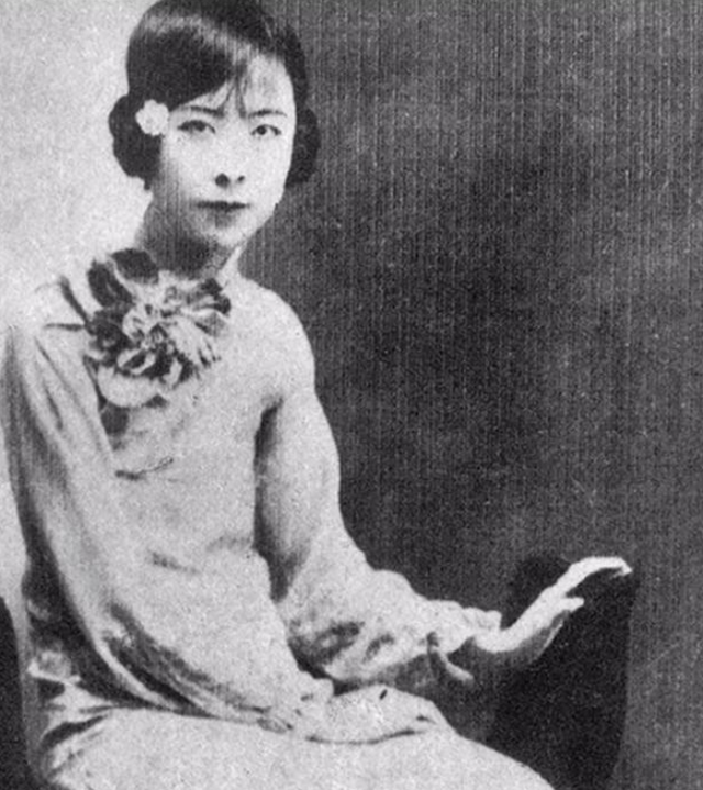 于凤至胸前溃烂赴美求医，一老外抱住她亲了一口说：你终于到了