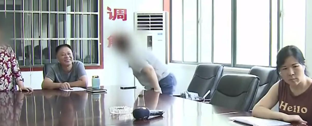 湖南一女子因长得太漂亮，55岁没上过一天班，颜值曝光后网友感慨
