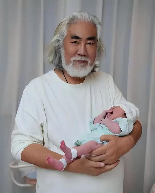 善恶终有报？74岁的张纪中给了杜星霖一切的爱，却没换来一声感激
