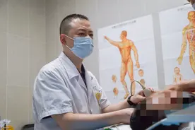 手脚热痛犹如泡过辣椒水，医生帮“怪病”男孩镇痛图片
