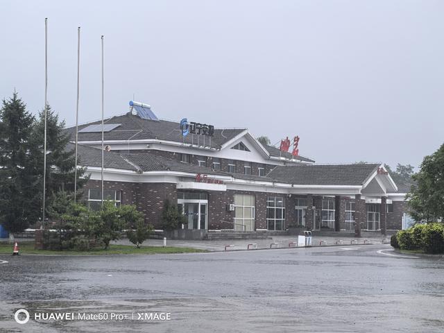 看獐岛海上日出起个“大早”，回沈阳路遇大雨赶个“晚集”