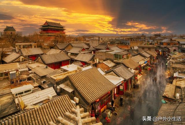 北京出差夜生活攻略：3个路线吃透老城烟火与新地标，错过亏大了