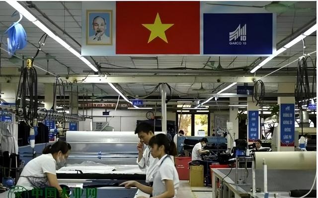 逃离印度！小米大量裁员背后：印度已成死局，555亿罚款只是开始