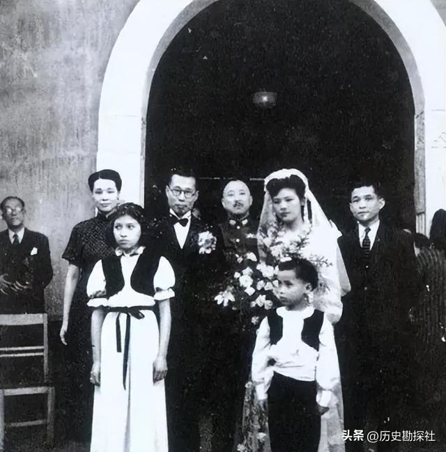 卫立煌将军的妻子有多漂亮？穿着时髦端庄优雅，不愧是北大校花！