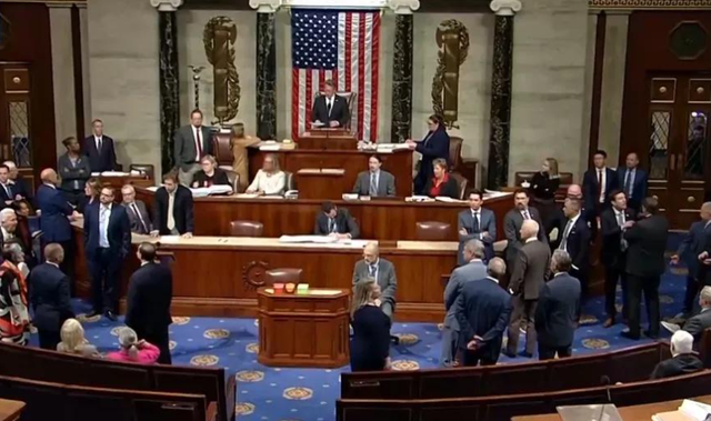 48小时内，中日两次激烈交锋，钓鱼岛已增兵	，高市早苗遭明牌警告