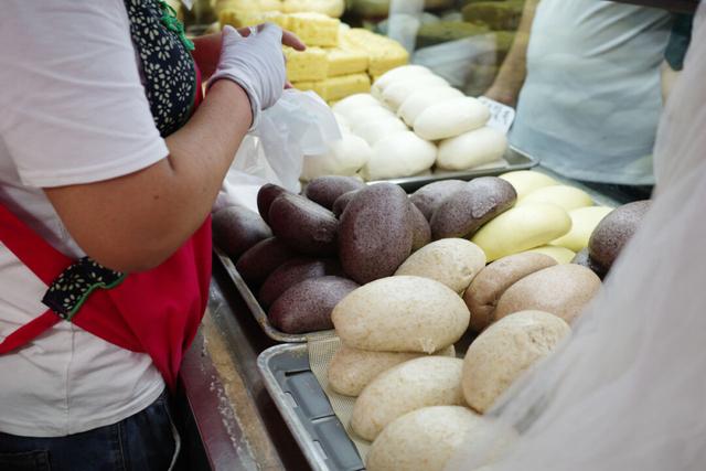不打卡也能爱上青岛！轮渡追海鸥和早市啃馒头，体验本地人生活