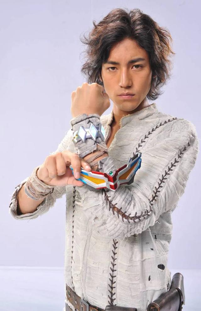 你相信光吗——奥特曼家族大全集